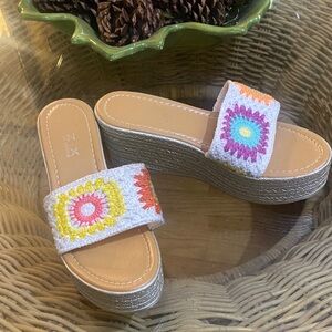 *Retro looking- Colorful Crochet granny patch- 3” Platform Sandals